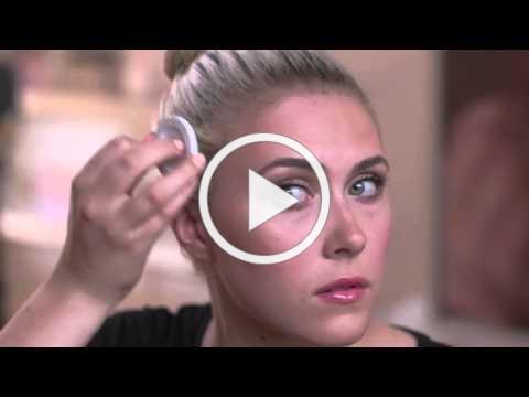 STYLE EDIT Blonde Root Touch Up Powder How To